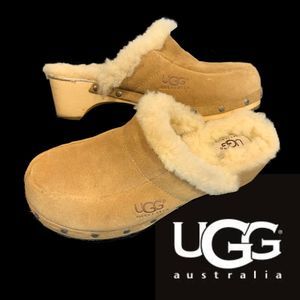 UGG Australia Kalie Clogs - chestnut suede leather upper size 6